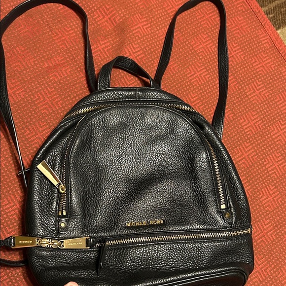 Michael Kors Black Leather Bag with Gold Details - Picture 1 of 13
